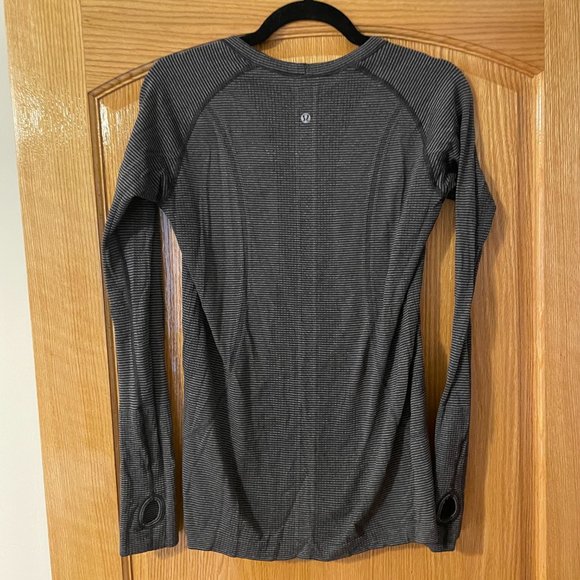 Striped Lululemon Long Sleeve Performance shirt, Size 10 - Picture 5 of 5